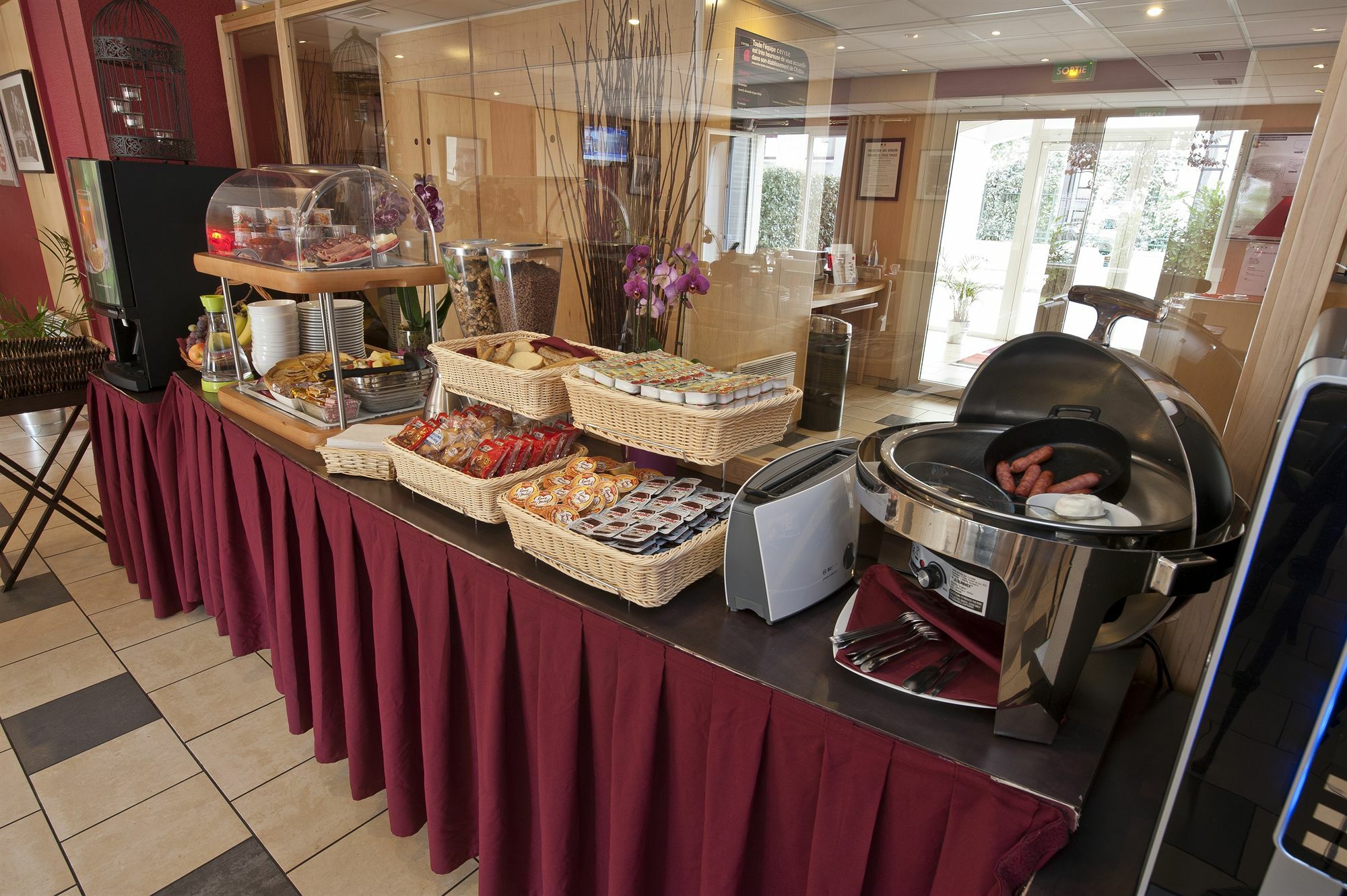 Hotel Cerise Chatou Exterior photo